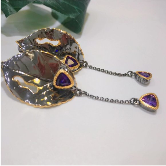 Italian Jewelry Black Gold Leave Earrings - Picture 5 of 14